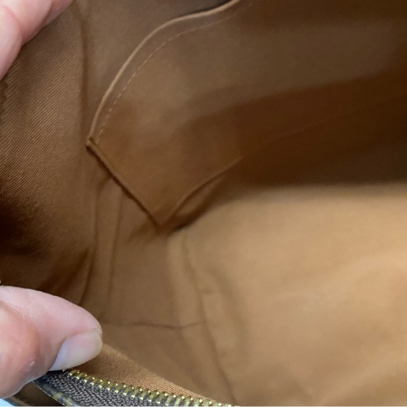 💕💕💕SOLD💕💕💕
🤩🤩🤩LV TOTALLY MM MONOGRAM🤩🤩🤩 - Picture 14 of 16